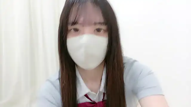  Mia land  online show from November 3, 2025, 1:04 pm