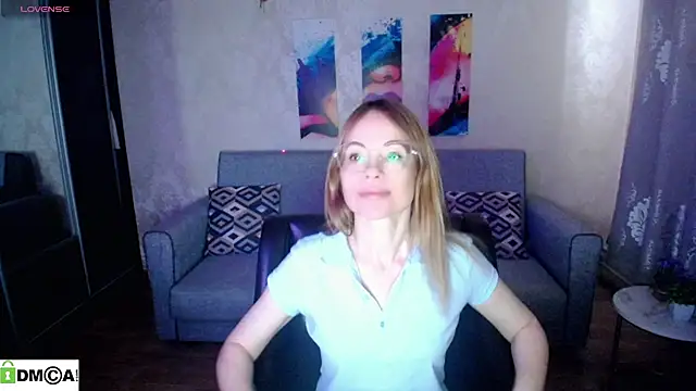 shy hot cat online show from October 30, 2025, 6:55 am