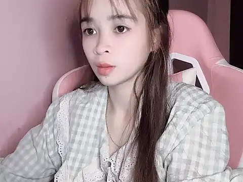 Suna7383 online show from December 13, 2025, 8:15 pm