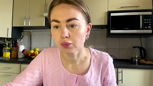 MartaLuna  online show from March 28, 2026, 11:55 am