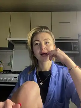 MartaLuna  online show from February 20, 2026, 1:24 pm