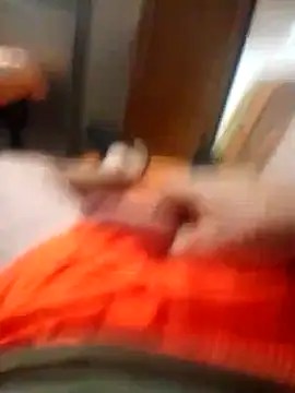 dani0069 online show from October 4, 2025, 8:32 pm