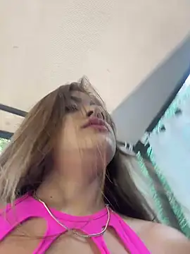 MayaMoanXXX online show from December 2, 2025, 1:13 pm