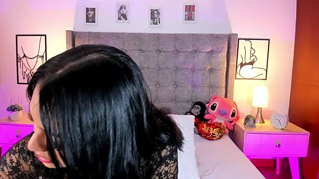 Linda Fosterr online show from September 27, 2025, 2:28 am