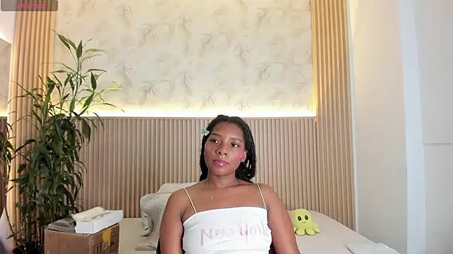 ValeryCortezm online show from November 4, 2025, 12:20 pm