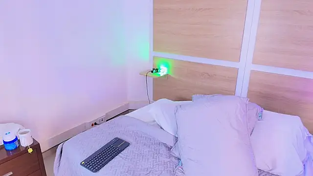 Snapshot of ValeryCortezm chatting on February 15, 2026, 1:32 pm ValeryCortezm online show from February 15, 2026, 1:32 pm