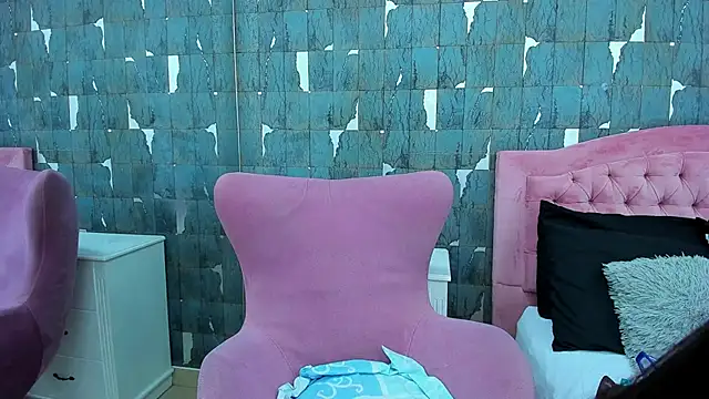 EvelynBun online show from November 7, 2025, 2:43 pm