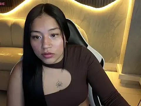 Snapshot of Charlotte_Tx chatting on October 14, 2025, 3:07 am Charlotte Tx online show from October 14, 2025, 3:07 am