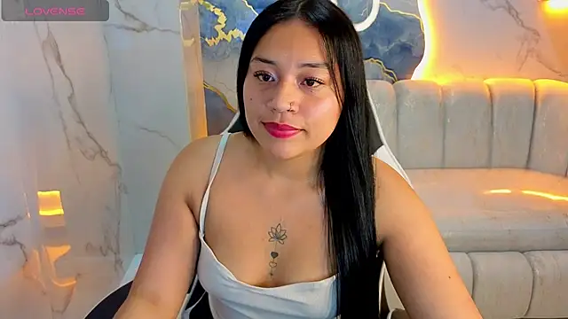 Snapshot of Charlotte_Tx chatting on October 2, 2025, 2:15 am Charlotte Tx online show from October 2, 2025, 2:15 am
