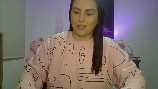 Snapshot of Venusina_07 chatting on August 10, 2026, 2:40 am Venusina 07 online show from August 10, 2026, 2:40 am