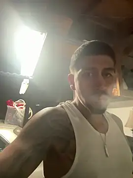 Snapshot of busnfatnutsLildee chatting on February 5, 2026, 3:57 am busnfatnutsLildee online show from February 5, 2026, 3:57 am