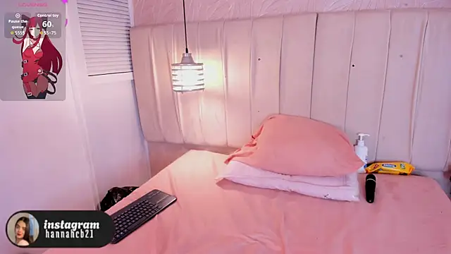 hannahst  online show from February 12, 2026, 10:09 pm