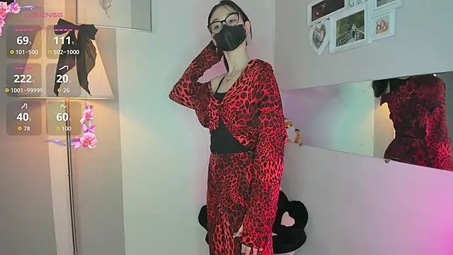 Molllysdays online show from November 11, 2025, 10:58 pm