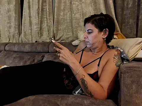 Snapshot of Alexis21821 chatting on February 6, 2026, 5:20 pm Alexis21821 online show from February 6, 2026, 5:20 pm