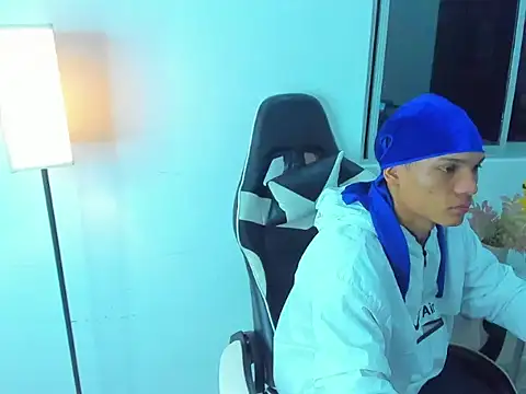 EL VENEZOLANO 22CM online show from February 9, 2026, 1:36 am