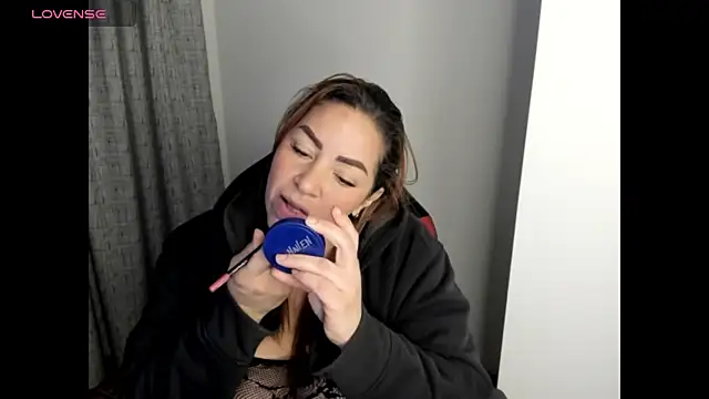 alexiaystive3 online show from October 5, 2025, 9:44 am