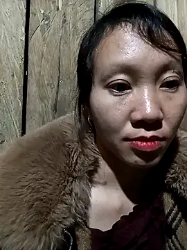 bonnie-00 online show from November 15, 2025, 10:52 am