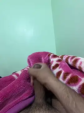 Snapshot of ali__ali210 chatting on February 16, 2026, 6:06 pm ali ali210 online show from February 16, 2026, 6:06 pm