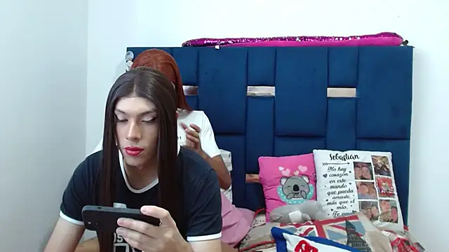 Snapshot of PinkLuna_LolaBloom chatting on January 17, 2026, 6:00 pm PinkLuna LolaBloom online show from January 17, 2026, 6:00 pm