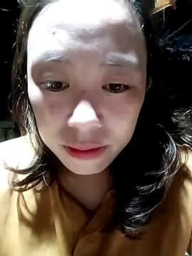 lyuyenkk online show from October 3, 2025, 2:51 pm