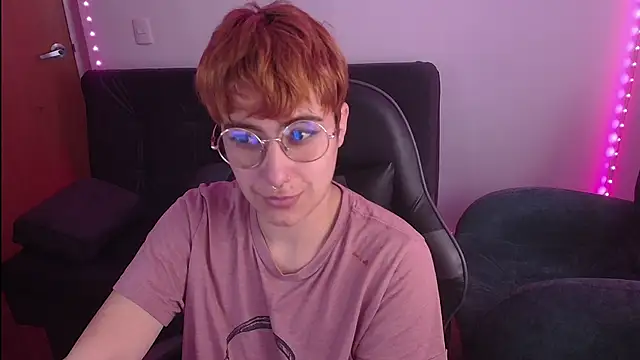 Miacatsito3 online show from October 2, 2025, 5:27 pm