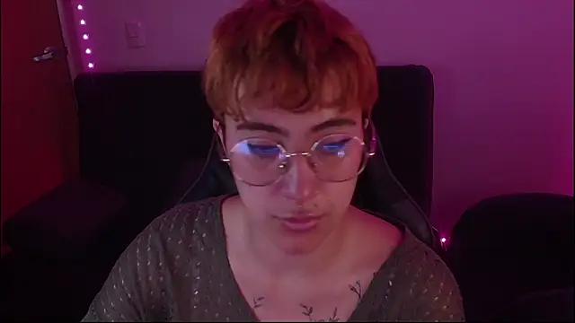 Miacatsito3 online show from October 1, 2025, 3:33 am