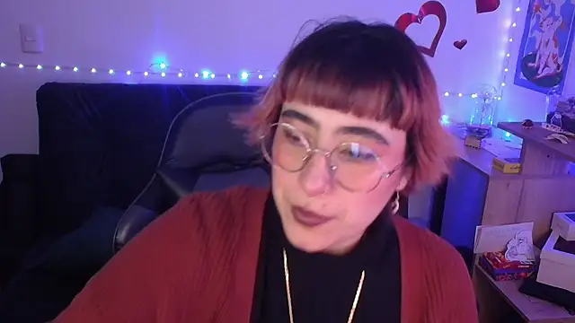 Miacatsito3 online show from April 18, 2026, 6:49 am