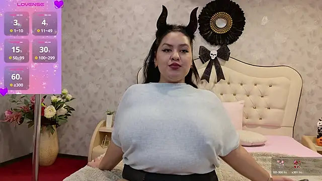 CurvyAleya online show from October 17, 2025, 10:44 pm