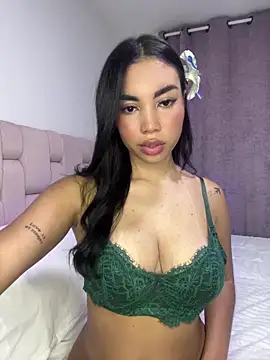 Snapshot of karolaalcendra chatting on January 18, 2026, 3:54 am karolaalcendra online show from January 18, 2026, 3:54 am