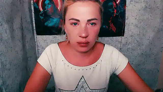 Snapshot of EmmaCat_ chatting on June 25, 2026, 4:21 am EmmaCat online show from June 25, 2026, 4:21 am