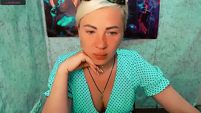 Snapshot of EmmaCat_ chatting on June 21, 2026, 3:56 am EmmaCat online show from June 21, 2026, 3:56 am