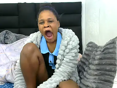 BlondieBitch online show from April 9, 2026, 2:24 am