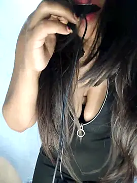 bigcutecouple online show from April 10, 2026, 8:05 pm