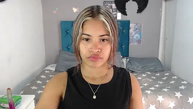 mia sexgirl online show from April 14, 2026, 12:21 pm