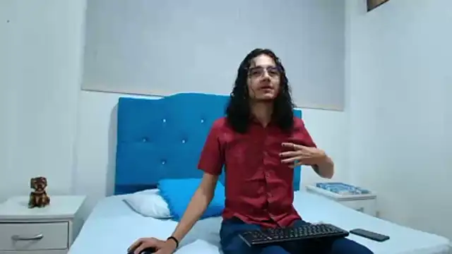 Snapshot of EthanBlackwoodd chatting on January 6, 2026, 2:54 pm EthanBlackwoodd online show from January 6, 2026, 2:54 pm