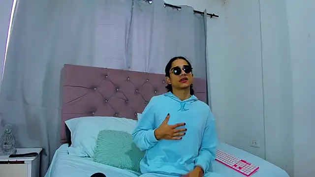 EthanBlackwoodd online show from February 19, 2026, 7:33 pm