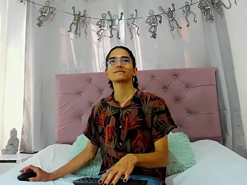 Snapshot of EthanBlackwoodd chatting on November 21, 2025, 8:08 pm EthanBlackwoodd online show from November 21, 2025, 8:08 pm