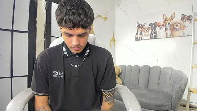 Declan-Fox online show from November 11, 2025, 4:40 am