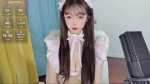 Snapshot of Lucky_Cici chatting on January 15, 2026, 1:25 pm Lucky Cici online show from January 15, 2026, 1:25 pm