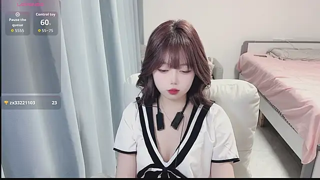 Snapshot of Lucky_Cici chatting on September 20, 2025, 2:00 pm Lucky Cici online show from September 20, 2025, 2:00 pm