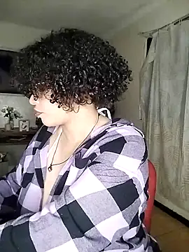 Julie wallace online show from October 5, 2025, 12:34 am