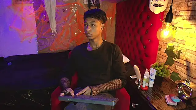 CoffeNaughty nom online show from November 4, 2025, 3:43 am