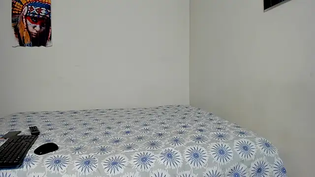 mariajose222 online show from February 8, 2026, 3:37 am