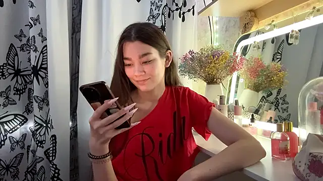 Snapshot of Cuteviola chatting on December 2, 2025, 9:44 am Cuteviola online show from December 2, 2025, 9:44 am