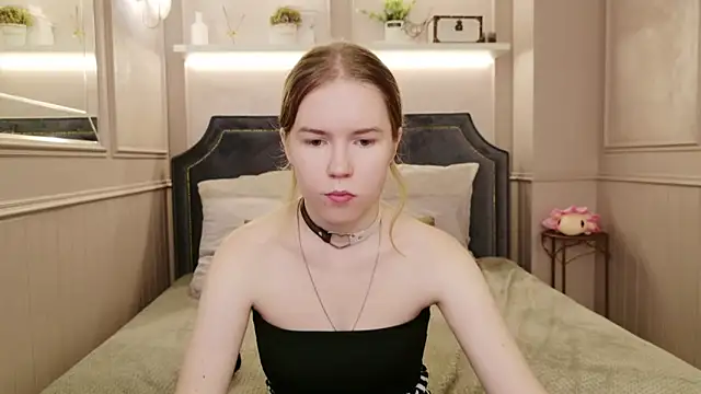 Alida Brice online show from November 11, 2025, 5:35 am