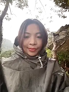 -Miu-98 online show from November 13, 2025, 1:09 am