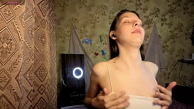 Snapshot of QutieDaSweet chatting on February 19, 2026, 1:13 am QutieDaSweet online show from February 19, 2026, 1:13 am