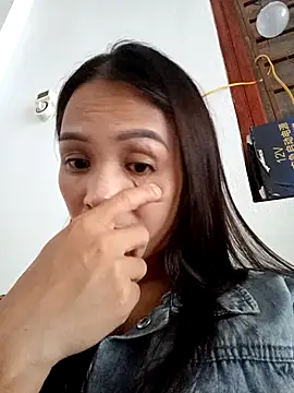 Tuyen xx online show from September 14, 2025, 4:02 am