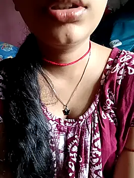 soni2005 online show from February 3, 2026, 6:33 am