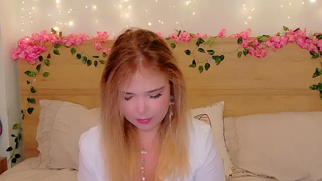 Lilith Bonheur online show from November 9, 2025, 10:03 pm